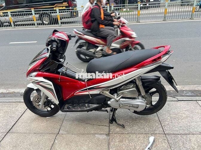 Honda Air Blade 2012 Đỏ trắng đã sử dụng