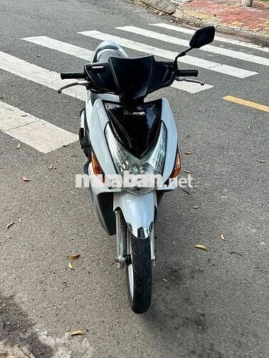 Honda Click Trắng Đã sử dụng bs 72 may zin