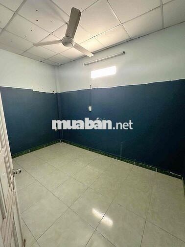 nhà cho thuê nguyên căn 1 trệt 1 lầu 3 phòng ngủ.2 wc giá 7.2tr/th