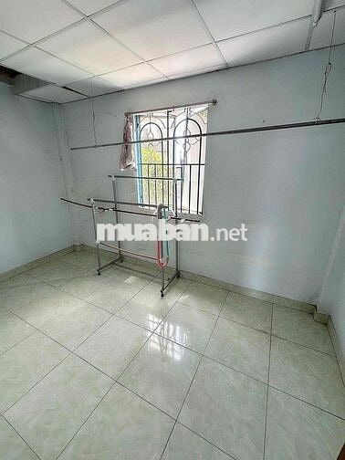 nhà cho thuê nguyên căn 1 trệt 1 lầu 3 phòng ngủ.2 wc giá 7.2tr/th