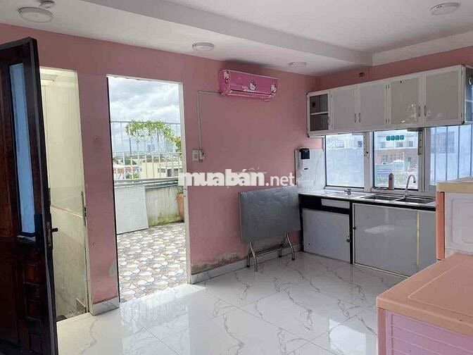 cho thuê phòng rộng 100m2 ngay trung tâm thủ đức