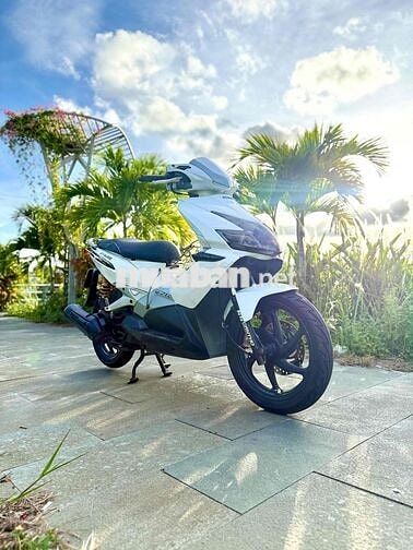 🛵Honda Air Blade Fi 2011 Trắng Biển Dể Nhìn