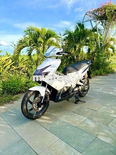 🛵Honda Air Blade Fi 2011 Trắng Biển Dể Nhìn