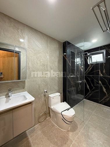 60m2 Xe Hơi Ngủ Trong Nhà, Bình Thạnh, Chỉ 10T