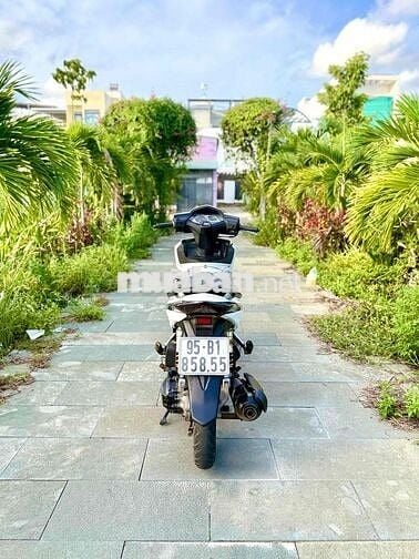 🛵Honda Air Blade Fi 2011 Trắng Biển Dể Nhìn