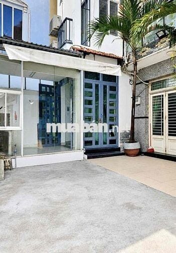 Ô TÔ ĐẬU CỬA HẺM THÔNG - KHU RIÊNG BIỆT 3 CĂN NHÀ - SÂN ĐẬU 5 XE