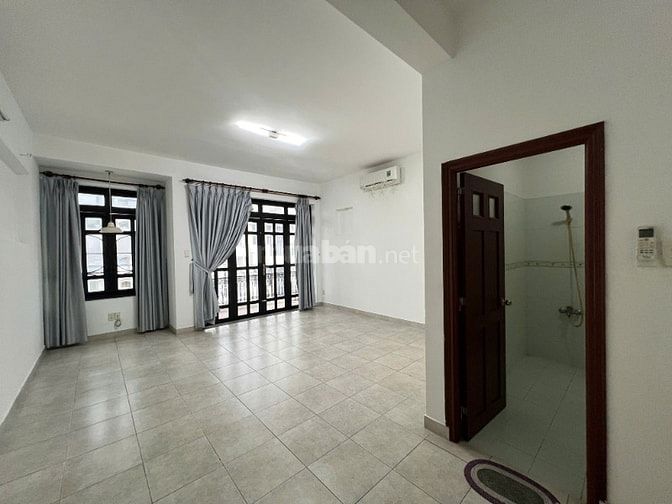Cho Thuê Nhà Nguyên Căn Đg 45 Tân Quy, Q7. DT 5.3x20m, 3 Lầu, 5PN,