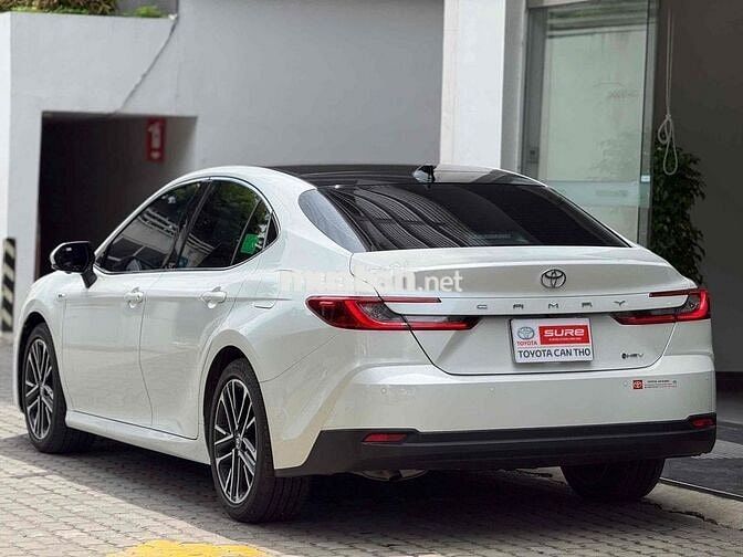 Toyota Camry 2.5 HEV TOP 2025 15.000KM