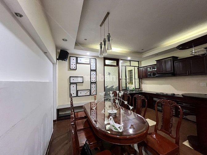 Cho Thuê Nhà Nguyên Căn Đg 45 Tân Quy, Q7. DT 5.3x20m, 3 Lầu, 5PN,