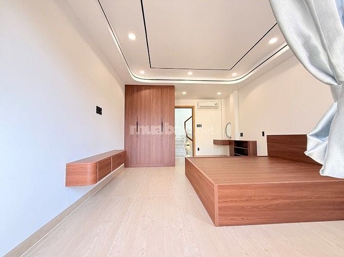60m2 Xe Hơi Ngủ Trong Nhà, Bình Thạnh, Chỉ 10T