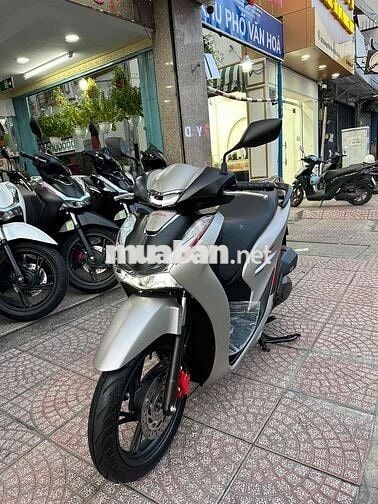 SH 160i ABS 2025 Bạc Đen 1.009 km BSTP Chính Chủ
