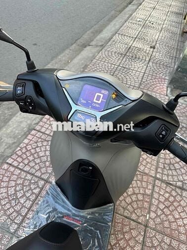 SH 160i ABS 2025 Bạc Đen 1.009 km BSTP Chính Chủ