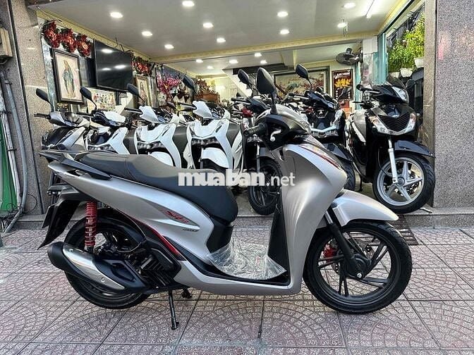 SH 160i ABS 2025 Bạc Đen 1.009 km BSTP Chính Chủ
