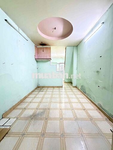 Nhà Sát mặt tiền Hưng phú ,sơn phết khi giao nhà