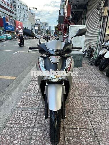 SH 160i ABS 2025 Bạc Đen 1.009 km BSTP Chính Chủ