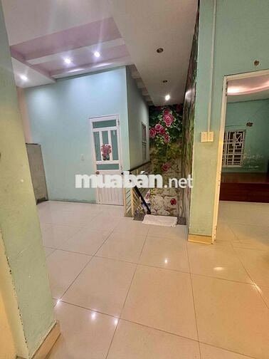 Cho thuê nhà mặt tiền sát Phạm Văn Đồng - 140m2 - 12 triệu
