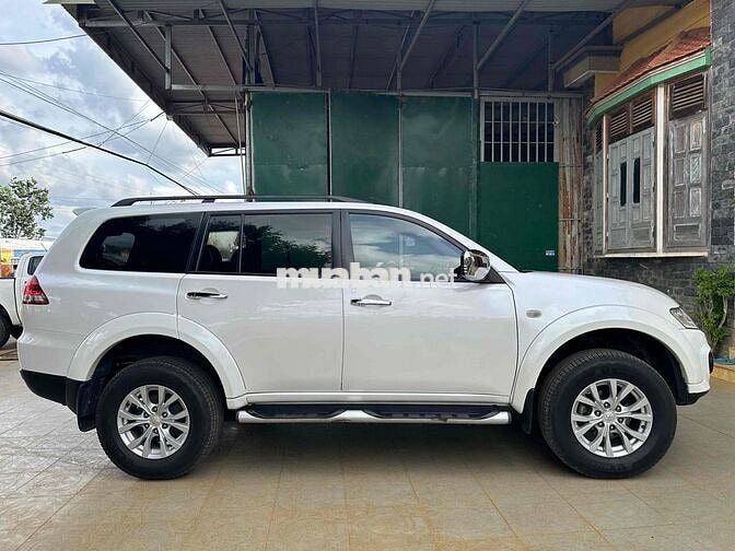 Mitsubishi Pajero Sport 2016 Số sàn Trắng