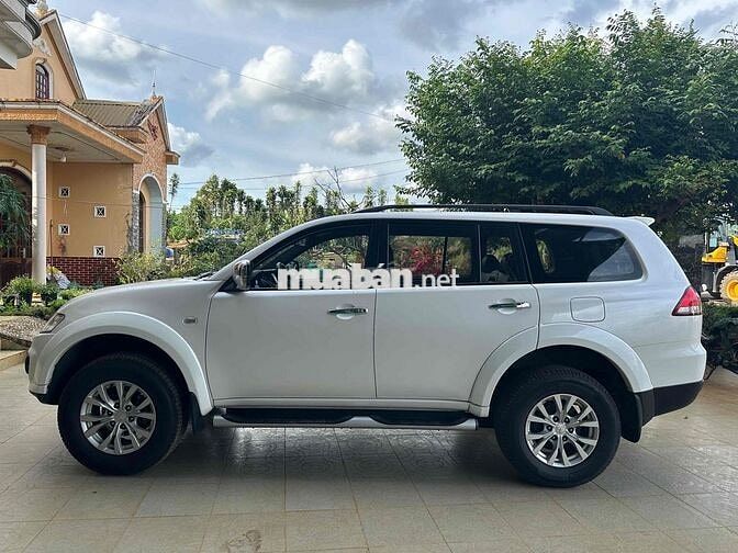 Mitsubishi Pajero Sport 2016 Số sàn Trắng