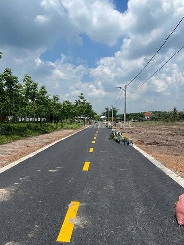 Chủ gửi bán đất nền Minh Thạnh 237,6m2 sẵn thổ cư 100m2 gần KCN Sikico