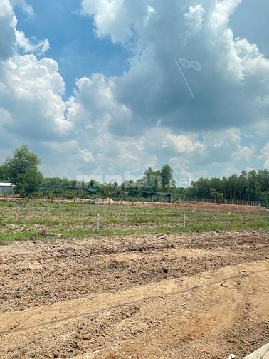 Chủ gửi bán đất nền Minh Thạnh 237,6m2 sẵn thổ cư 100m2 gần KCN Sikico