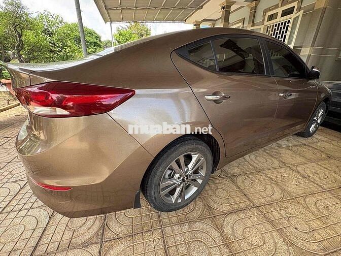 Hyundai Elantra GLS Nâu 20 vạn km