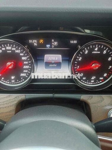 Mercedes-Benz E200 2019 Đen 70000 km