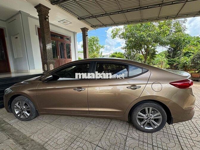 Hyundai Elantra GLS Nâu 20 vạn km