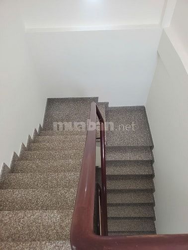 Cho thuê nhà 222/4 Võ Thành Trang P11 QTân Bình 1 trệt 2 lầu