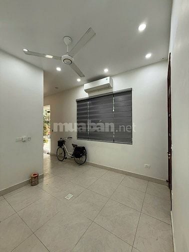 Cho thuê văn phòng tầng 1 phố Huy Du