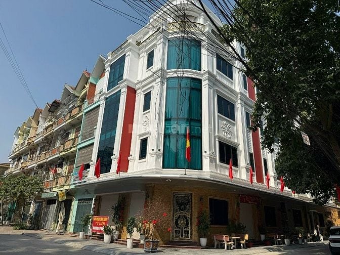Cho thuê văn phòng tầng 1 phố Huy Du