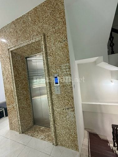 Cho thuê văn phòng tầng 1 phố Huy Du