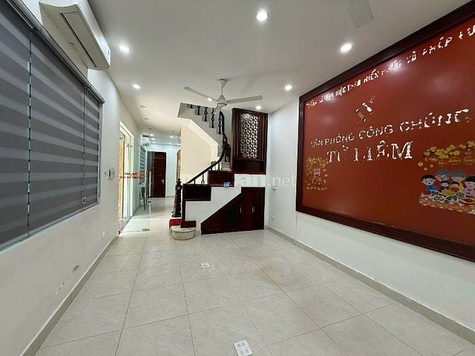Cho thuê văn phòng tầng 1 phố Huy Du