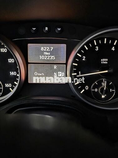 Mercedes-Benz GL550 2010 Xám 164.531 km