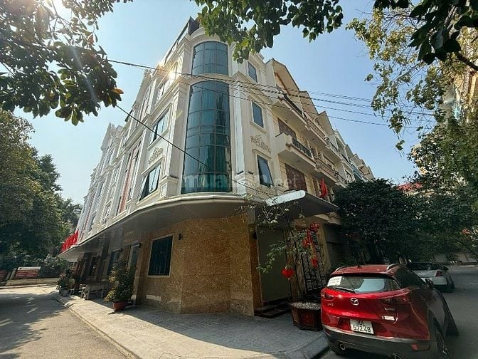 Cho thuê văn phòng tầng 1 phố Huy Du