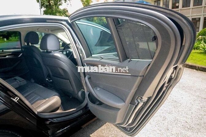 BMW 520i Luxury Line 2022 Black Edition cực đẹp
