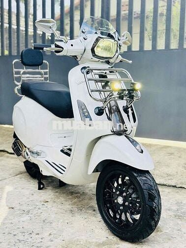 Piaggio Vespa đèn vuông 2015 Trắng Phụ kiện đầy đủ