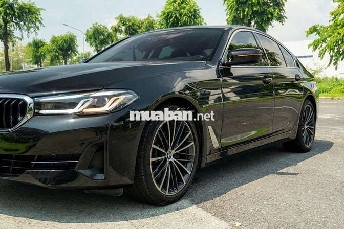 BMW 520i Luxury Line 2022 Black Edition cực đẹp