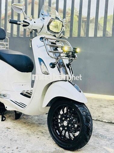 Piaggio Vespa đèn vuông 2015 Trắng Phụ kiện đầy đủ