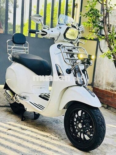 Piaggio Vespa đèn vuông 2015 Trắng Phụ kiện đầy đủ