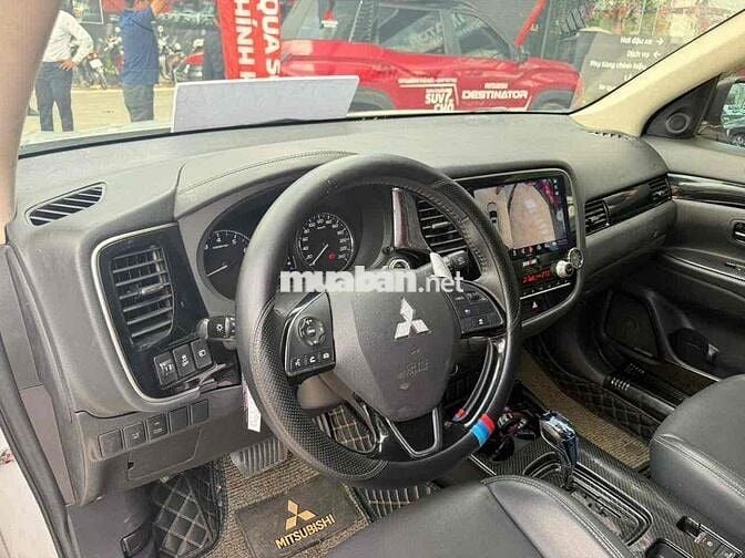 Mitsubishi Outlander CVT 2020 Trắng 33.000 km