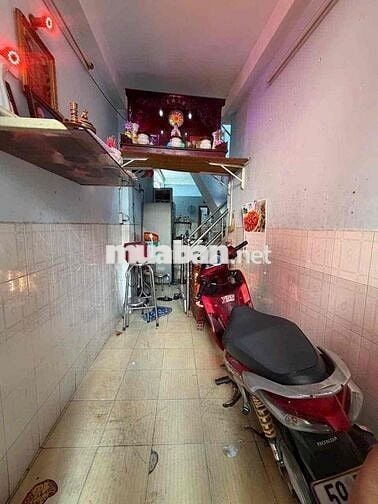 hẻm xe hơi , nhà 4 tầng , giá 2 tỷ nhĩnh , khó có căn thứ 2