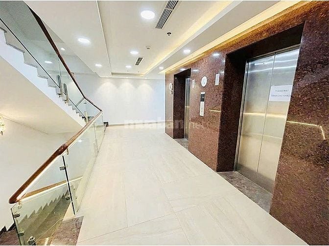 Bán tòa nhà Nguyễn Thiện Thuật, Bình Thạnh, 725m², 1 hầm + 7 tầng