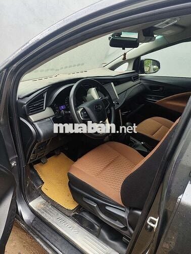 Toyota Innova 2017 Số sàn Xám