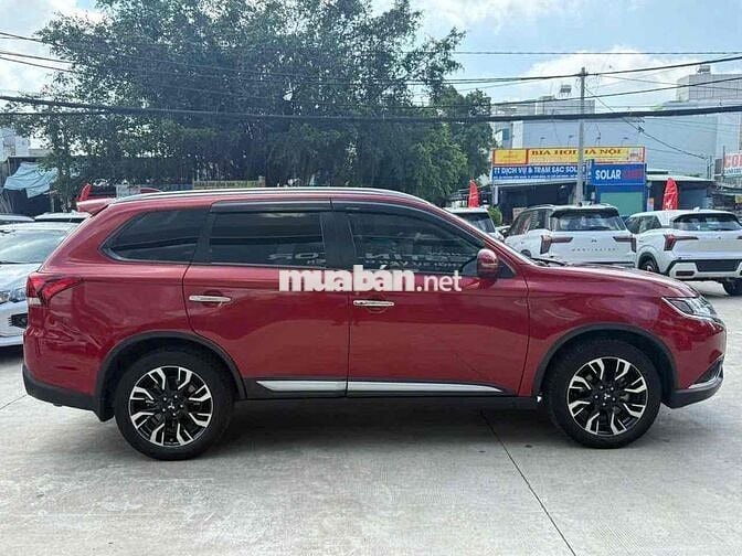 Mitsubishi Outlander CVT 2021 Đỏ 39.200 km