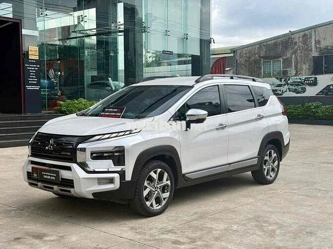 Mitsubishi Xpander Cross 2023 Trắng 35.000 km