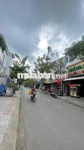 Bán nhà mặt tiền buôn bán đang có thu nhập ổn định 30tr/ tháng