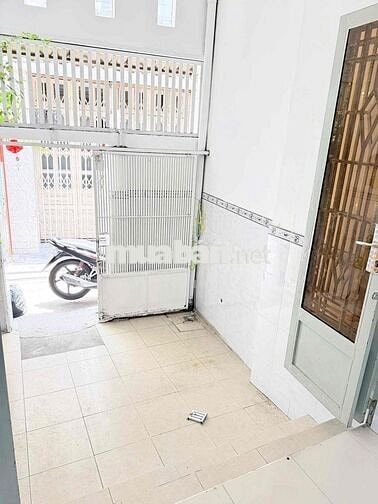 🔥 NHÀ ĐẸP QUẬN 4 – CHỈ 3,99 TỶ – MẶT TIỀN HẺM KINH DOANH – CÁCH ĐOÀN V