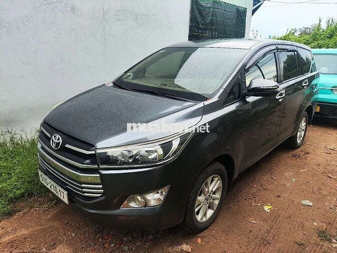 Toyota Innova 2017 Số sàn Xám