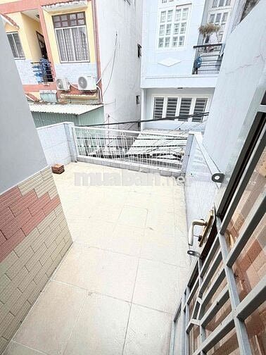 🔥 NHÀ ĐẸP QUẬN 4 – CHỈ 3,99 TỶ – MẶT TIỀN HẺM KINH DOANH – CÁCH ĐOÀN V