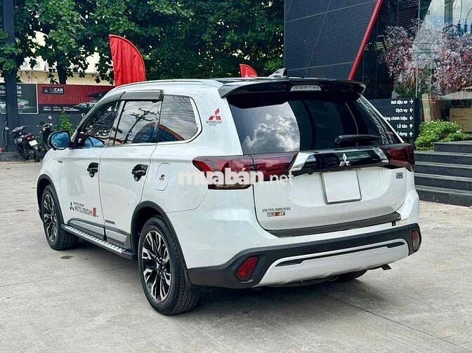 Mitsubishi Outlander CVT 2020 Trắng 33.000 km